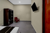 Hotel O near Mall Ciputra formerly Aloha Inn