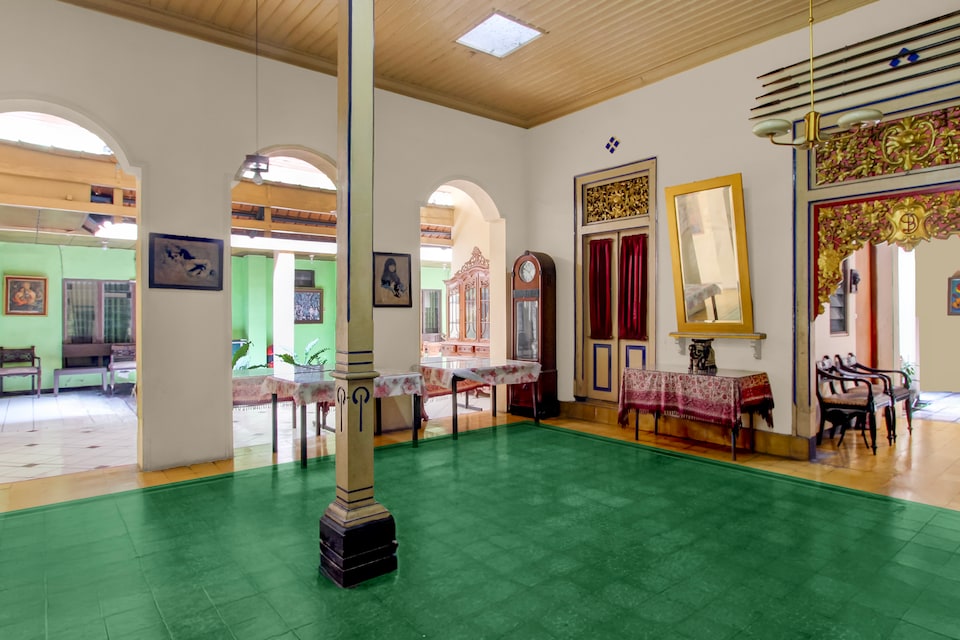 OYO 95140 Metro Guest House, Prawirotaman, Yogyakarta