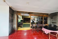 OYO 95140 Metro Guest House