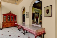 OYO 95140 Metro Guest House
