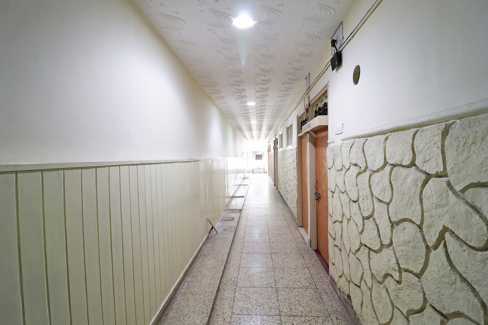 OYO 13657 Hotel Radhika, Jaistambh Chowk, Raipur