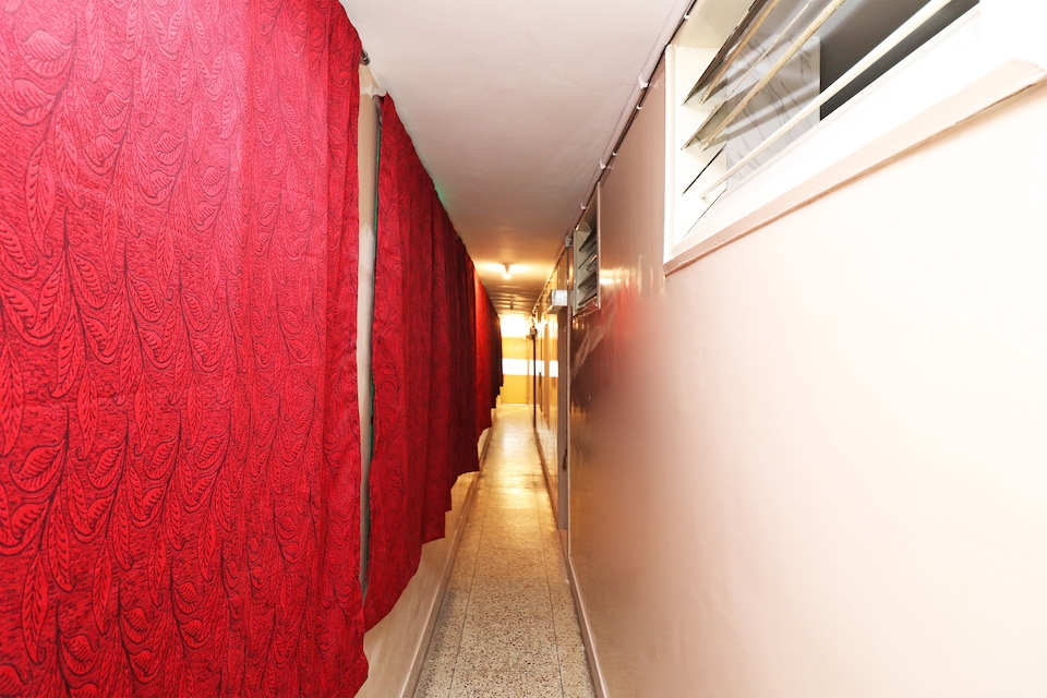 OYO 13657 Hotel Radhika, Jaistambh Chowk, Raipur