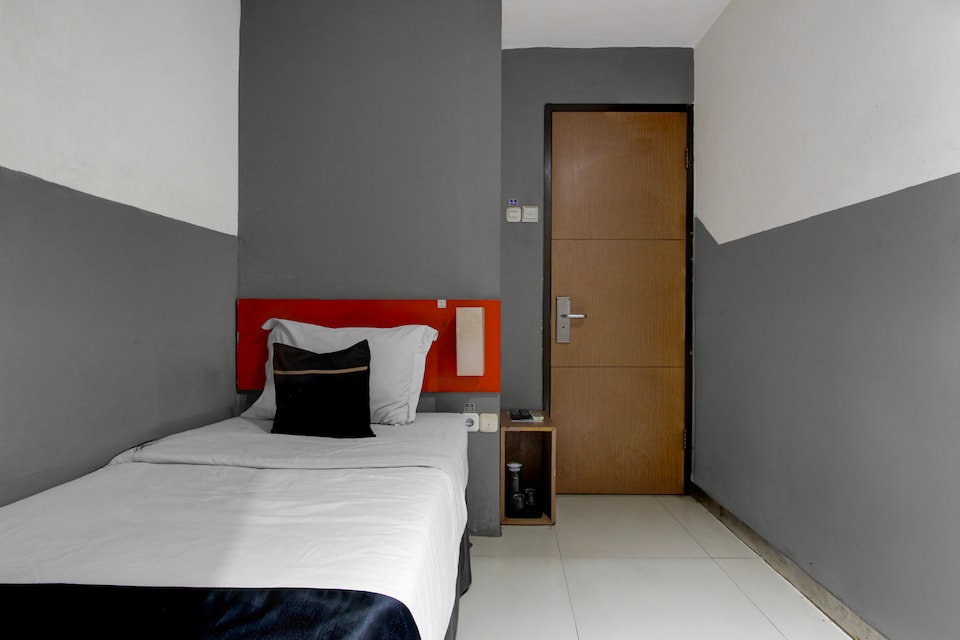 Collection O Near Exit Toll Gayamsari Formerly Buva Hotel, Semarang, Semarang