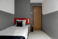 Collection O Near Exit Toll Gayamsari Formerly Buva Hotel