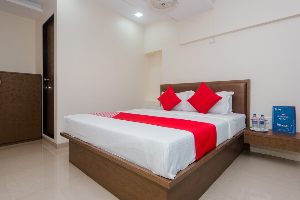 OYO 13660 Cliff Hanger, Mumbai International Airport, Mumbai