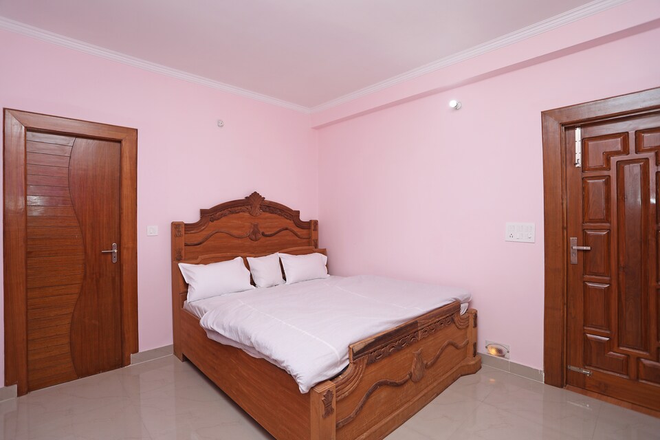 OYO 13661 Modern 2BHK, Bhowali Nainital, Nainital