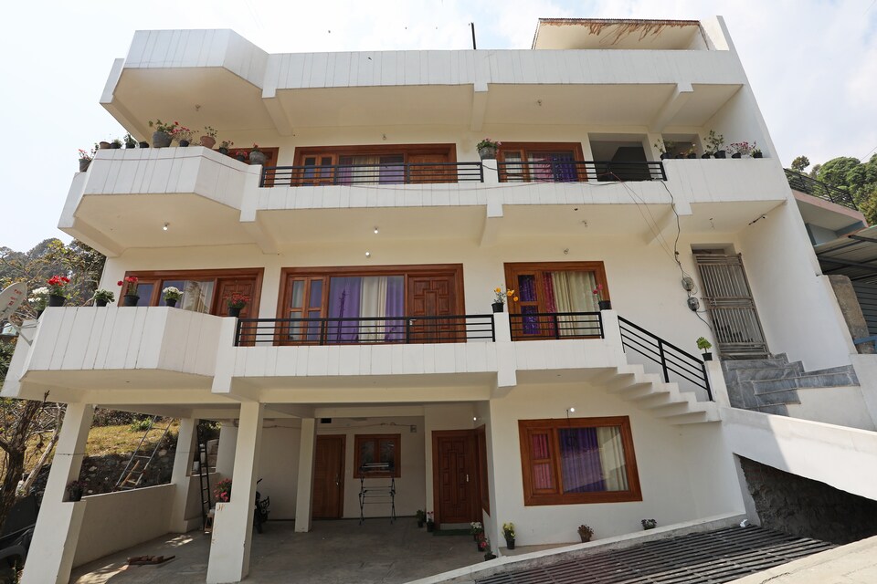 OYO 13661 Modern 2BHK, Bhowali Nainital, Nainital