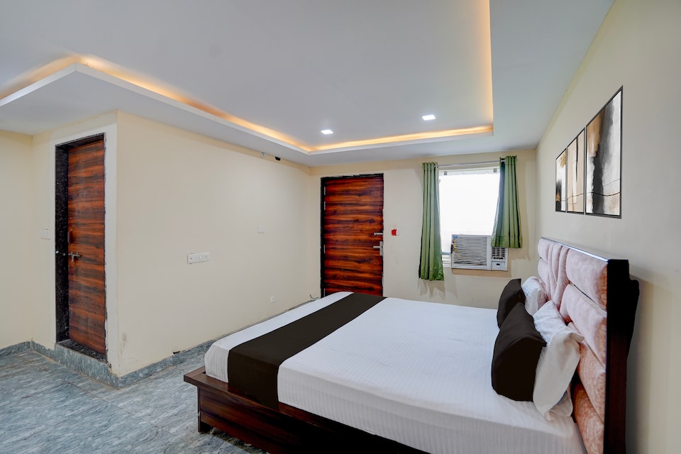 Hotel O Hariyali Haveli Food Court , IIT Kanpur, Kanpur