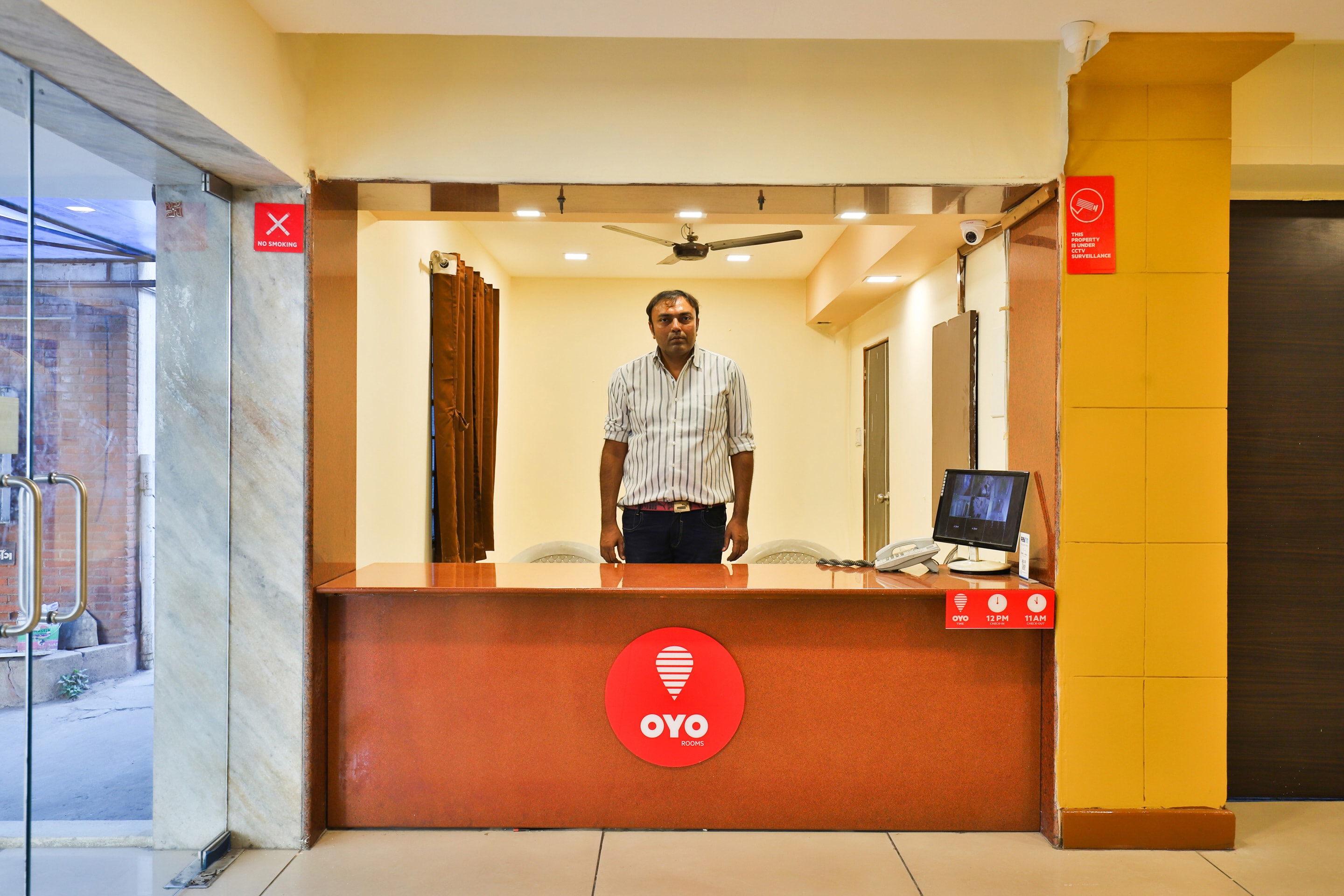 OYO 13668 Hotel Utsav