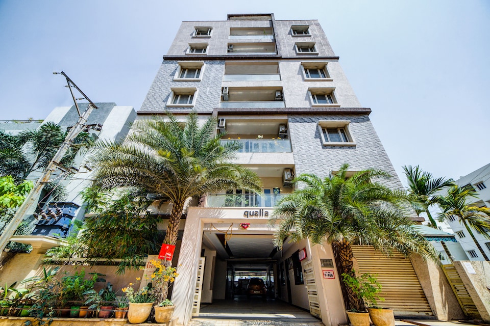 CAPITAL O 13671 Qualia, Madhapur, Hyderabad