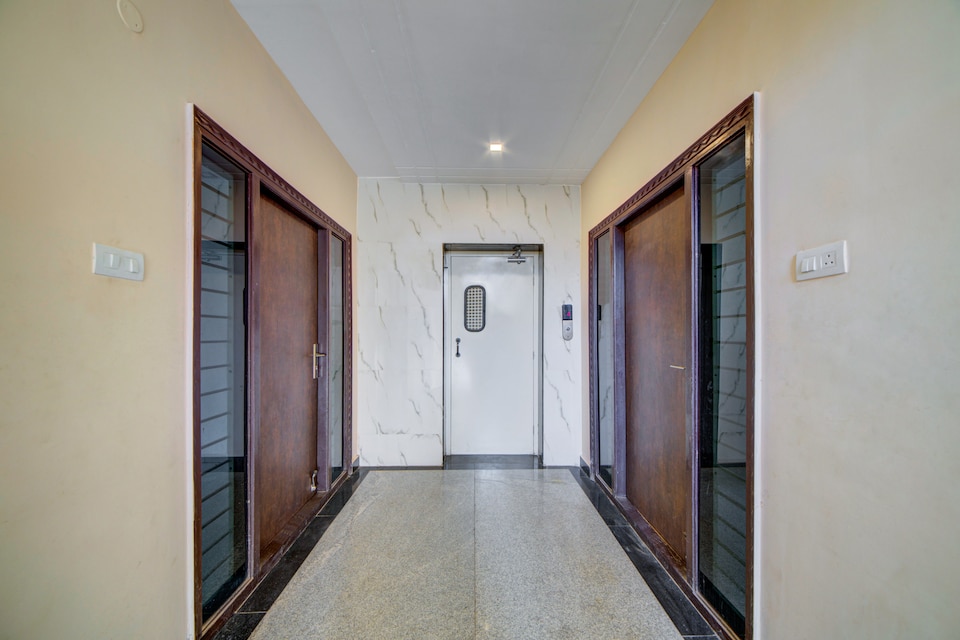 CAPITAL O 13671 Qualia, Madhapur, Hyderabad