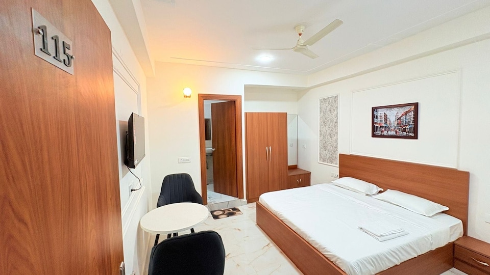 Hotel O Roseate Hotel , Greater Noida, Noida