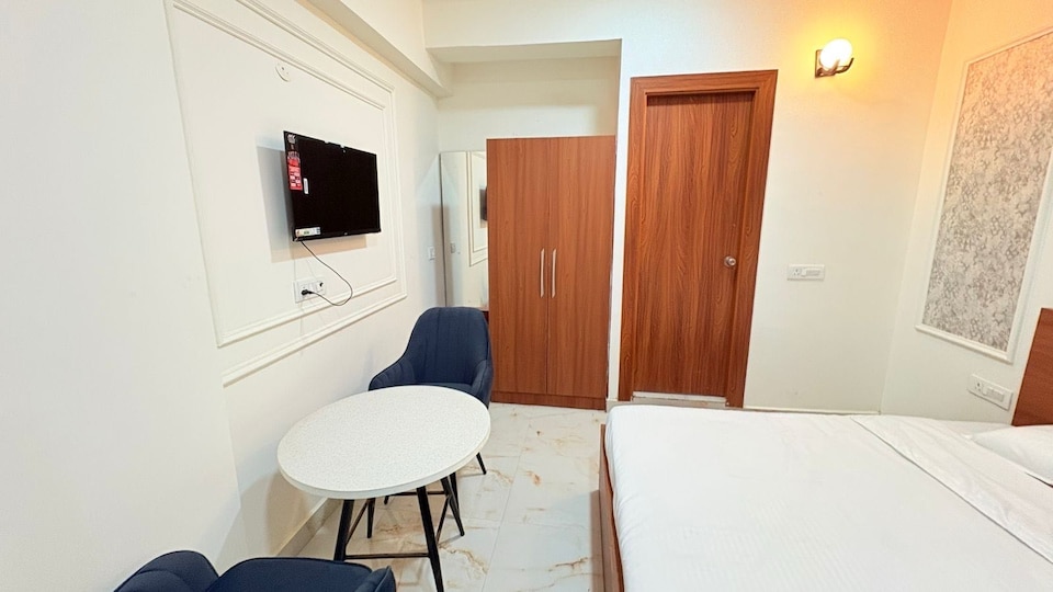 Hotel O Roseate Hotel , Greater Noida, Noida