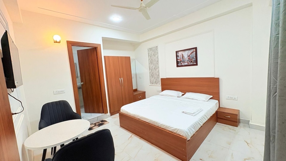 Hotel O Roseate Hotel , Greater Noida, Noida