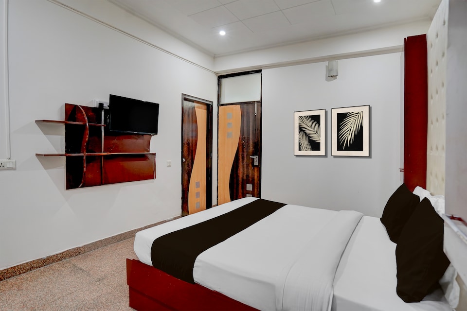 Townhouse Ornate Residency, Medanta, Gurgaon