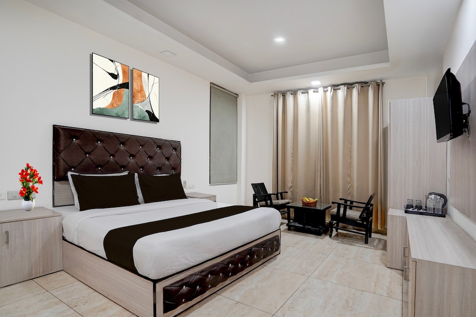Townhouse Ornate Residency, Medanta, Gurgaon