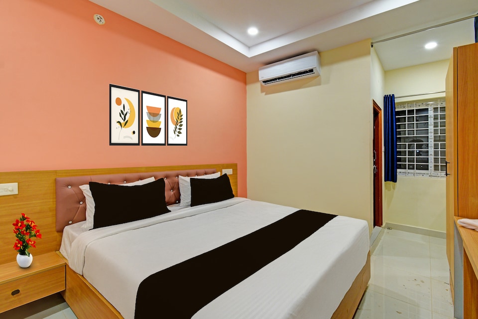 Super Townhouse Mindspace Road Gachibowli, Gachibowli, Hyderabad