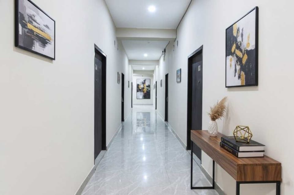 Hotel O Unibox Hotel , Faridabad, Faridabad