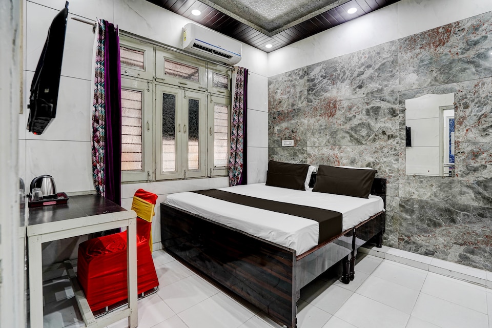 Hotel O ANANT ONE HOTEL AND BANQUETS, Ghaziabad City, Ghaziabad