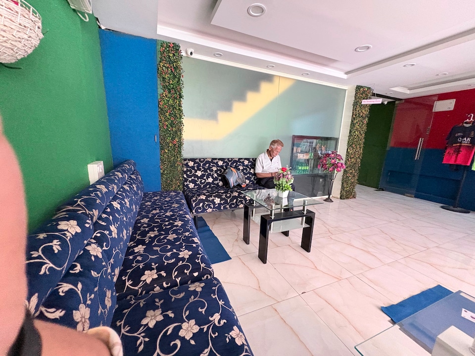 Hotel O Windsor Castle Inn, MG Road Bangalore, Bangalore