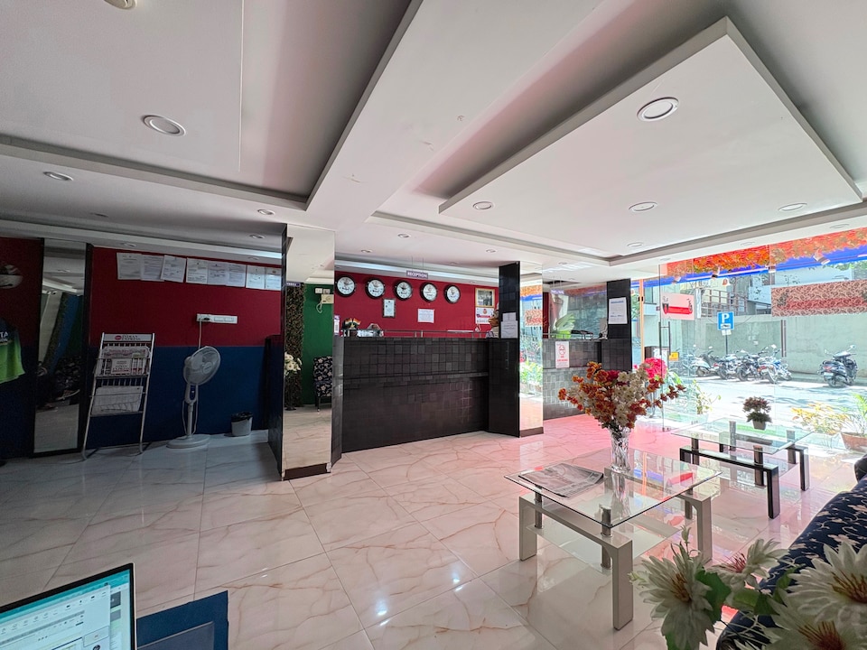 Hotel O Windsor Castle Inn, MG Road Bangalore, Bangalore