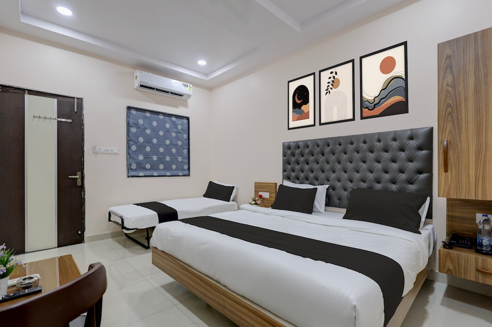 HOTEL O MATRI CROWN , Airport Road - Raipur, रायपुर