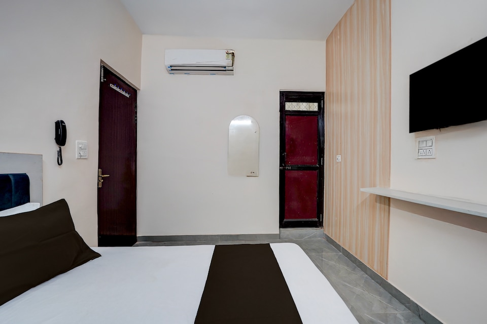 Hotel O Rudrapur Railway Junction Formerly Saffron Residency, Rudrapur, Rudrapur