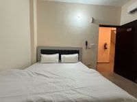 Hotel O Rudrapur Railway Junction Formerly Saffron Residency