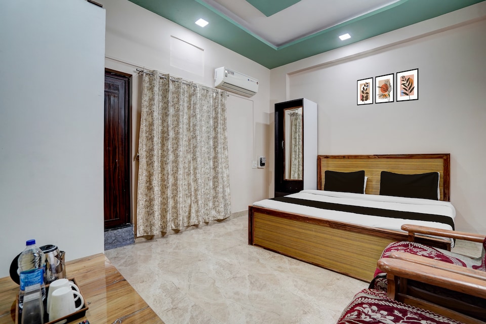 Hotel O HAPPY HOTEL, Station Road, Raipur