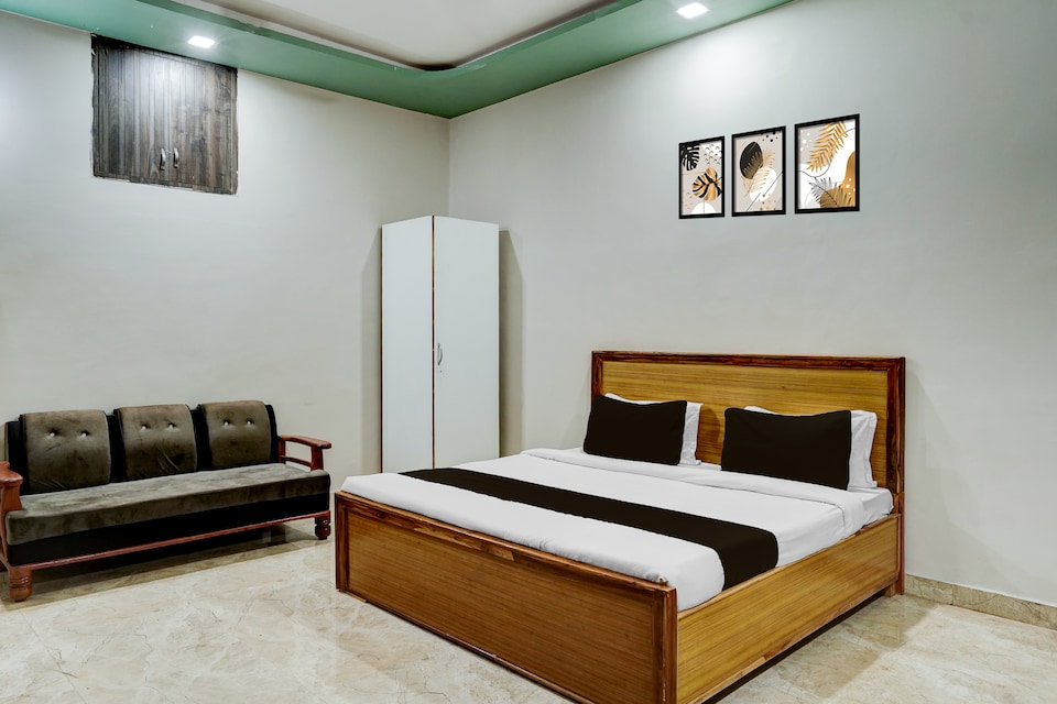 Hotel O HAPPY HOTEL, Station Road, Raipur