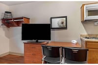 Studio 6 Extended Stay Shreveport Airport LA