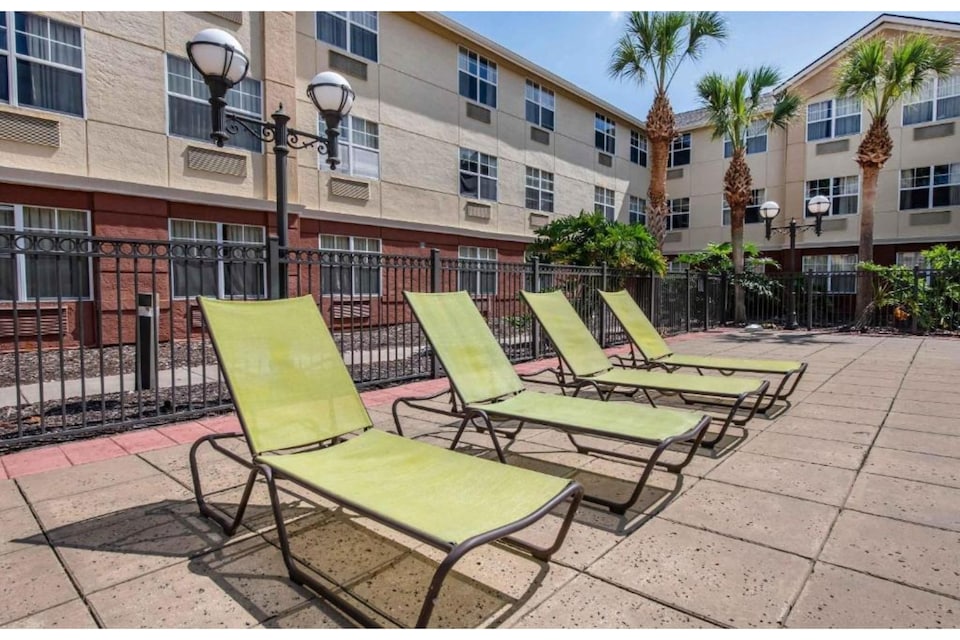 Studio 6 Suites Jacksonville Deerwood Park FL, C32216, Jacksonville