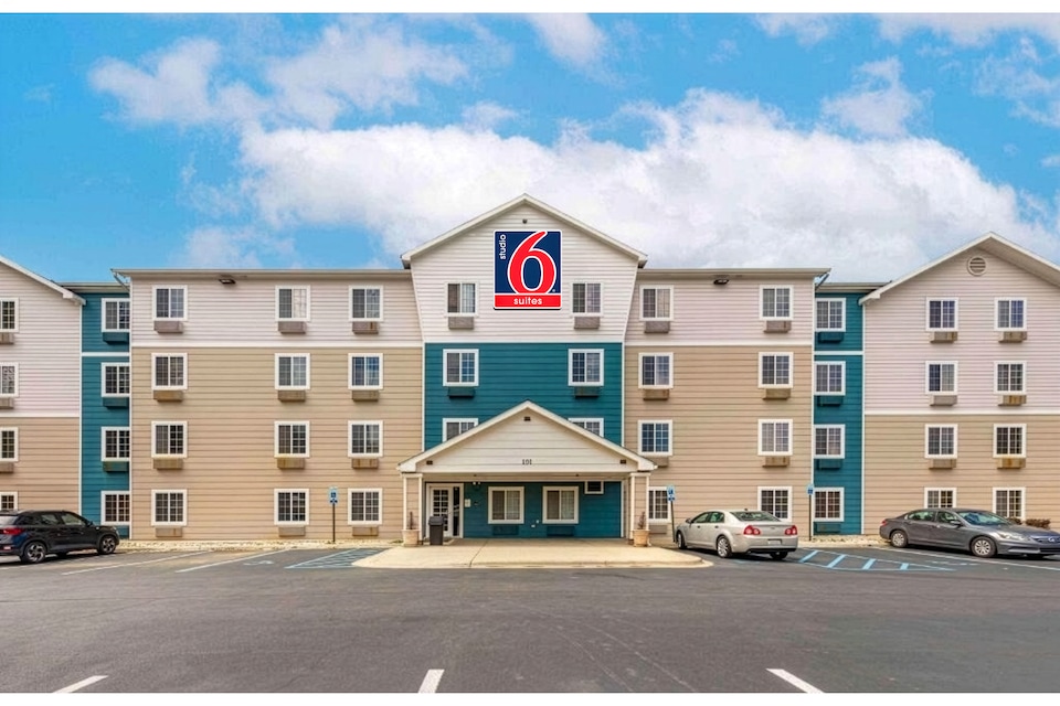 Studio 6 Extended Stay Birmingham Pelham  AL, Pelham AL, Pelham AL