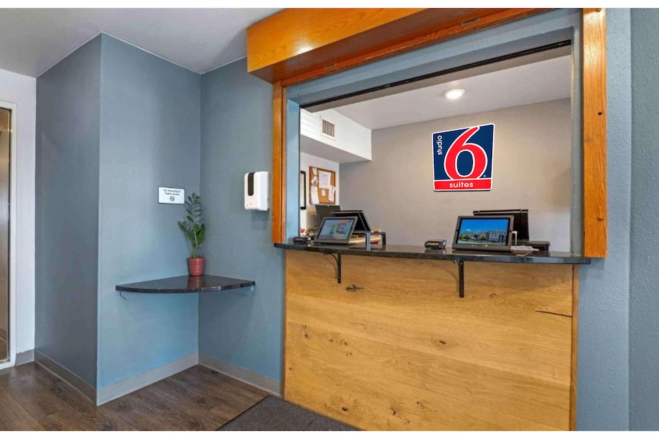 Studio 6 Extended Stay Cincinnati Sharonville OH, C45241, Cincinnati OH