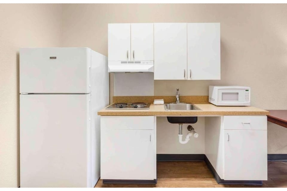 Studio 6 Extended Stay Chicago Lisle IL, C60116, Chicago