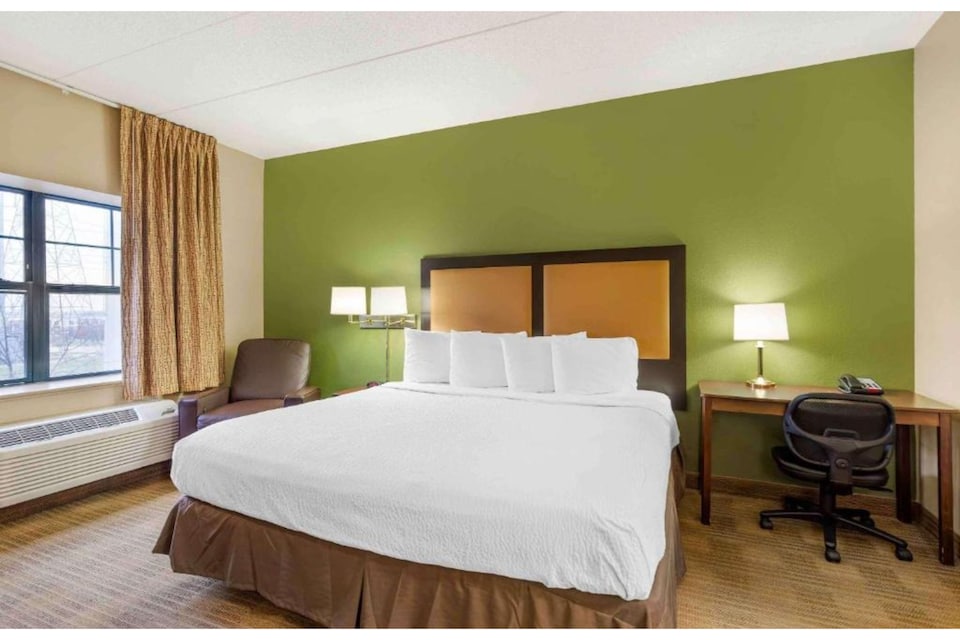 Studio 6 Corporate Extended Stay Chicago Lisle IL, C60116, Chicago