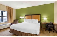 Studio 6 Corporate Extended Stay Chicago Lisle IL