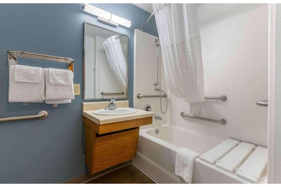 Studio 6 Extended Stay El Paso East TX, C79839, El Paso TX