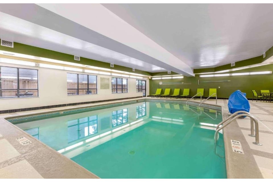 Studio 6 Extended Stay Findlay Tiffin Avenue OH, C43351, Findlay OH