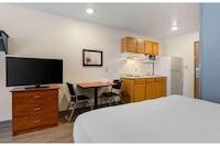 Studio 6 Suites Seattle Kent WA