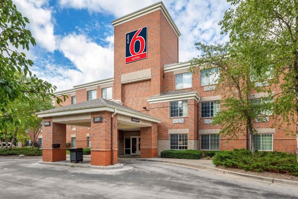 Studio 6 Extended Stay Milwaukee Brookfield WI, C53018, Milwaukee WI
