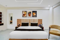  Hotel O Noida Suites 