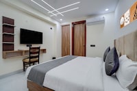 Hotel O Noida Suites 