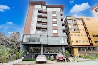  Hotel O Noida Suites 