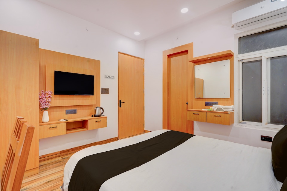 Hotel O Grand Crown, Gomti Nagar Lucknow, Lucknow