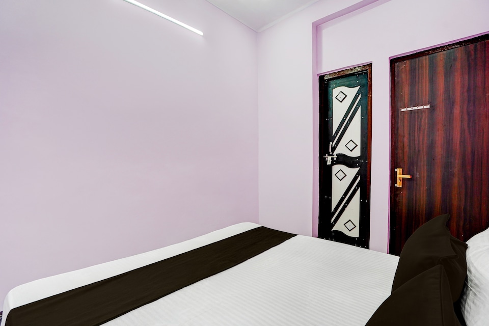 Hotel O Diamond Hotel, Greater Noida, Noida