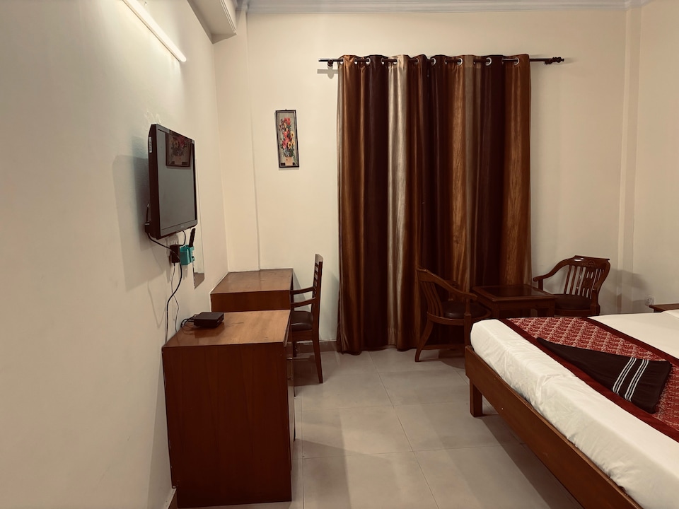 Hotel O Diamond Hotel, Greater Noida, Noida