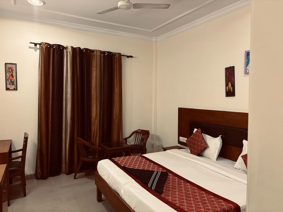 Hotel O Diamond Hotel, Greater Noida, Noida