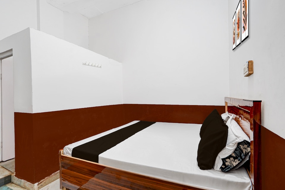 Hotel O  MILAN HOTEL, Greater Noida, Noida