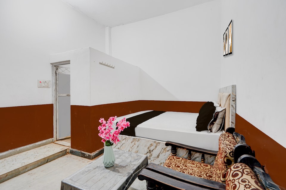 Hotel O  MILAN HOTEL, Greater Noida, Noida